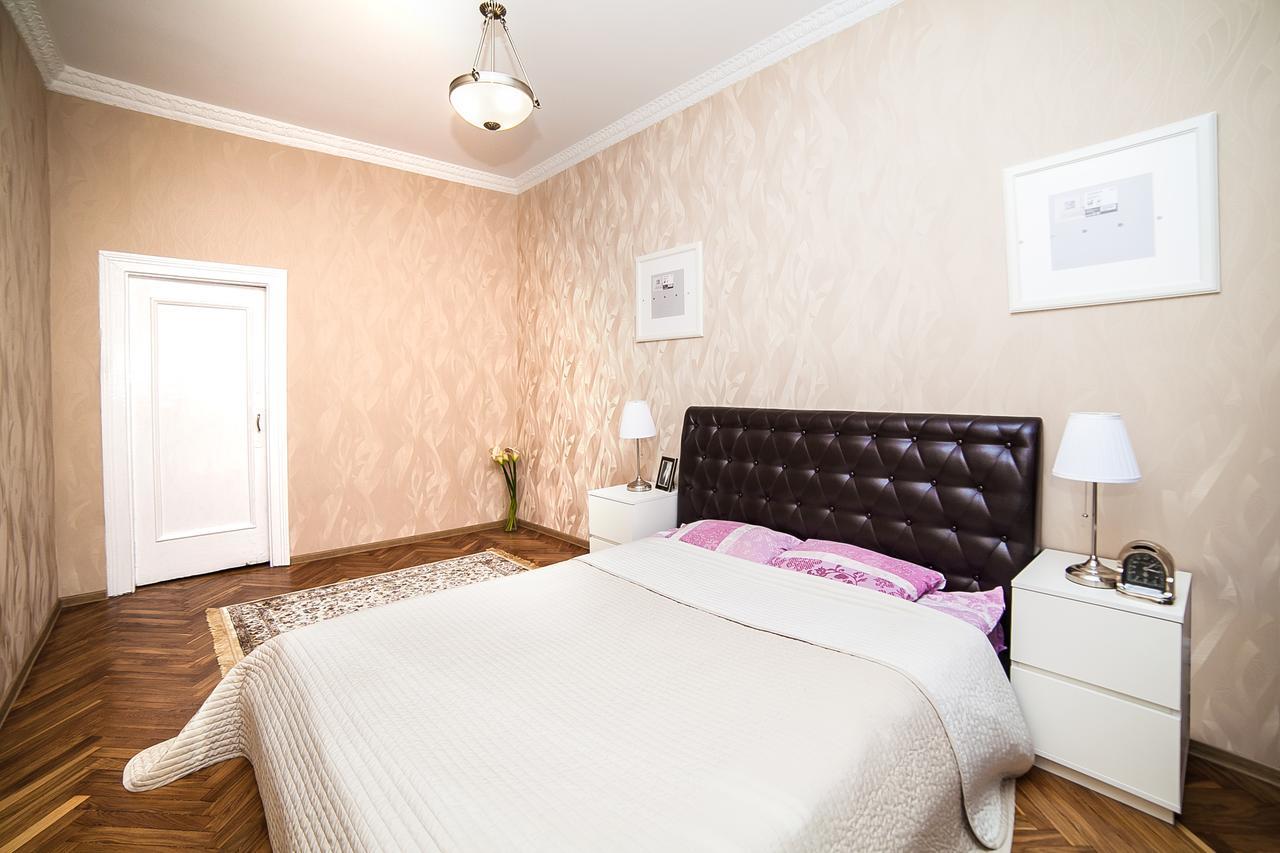 Apartment Lenina 3 Minsk Bagian luar foto