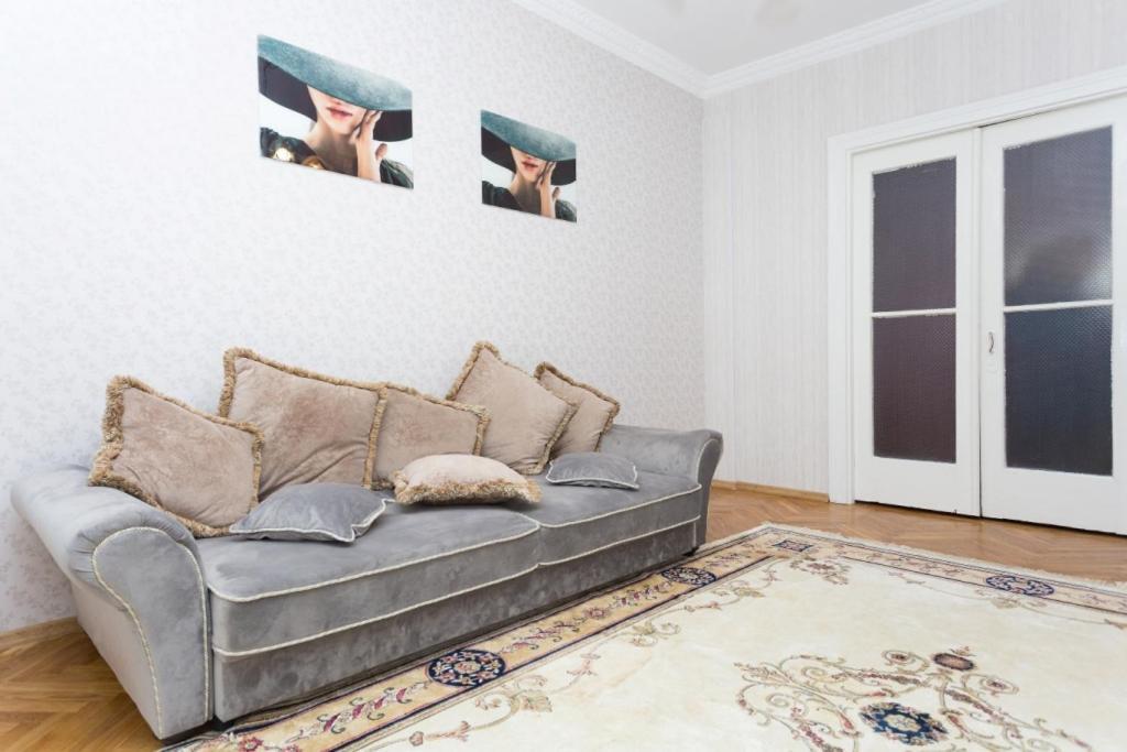 Apartment Lenina 3 Minsk Bagian luar foto