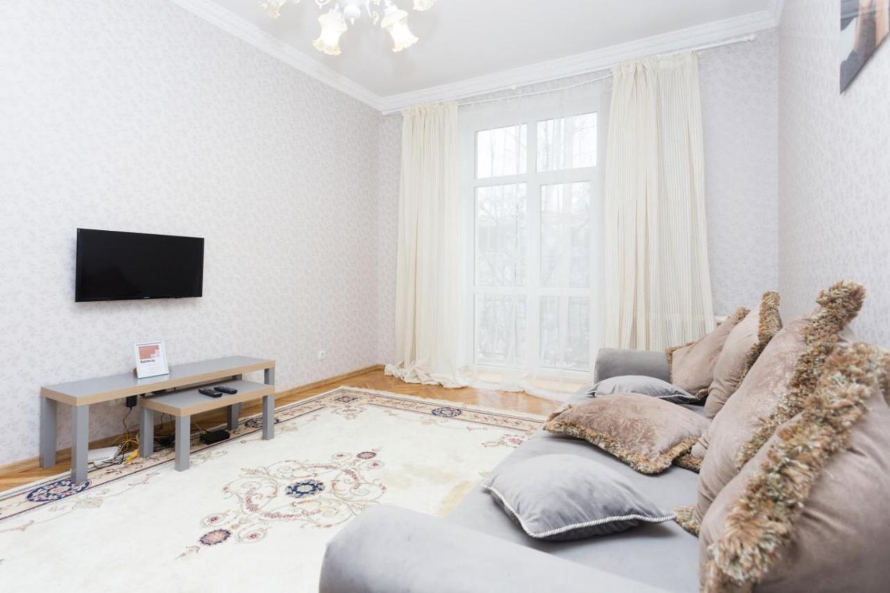 Apartment Lenina 3 Minsk Bagian luar foto
