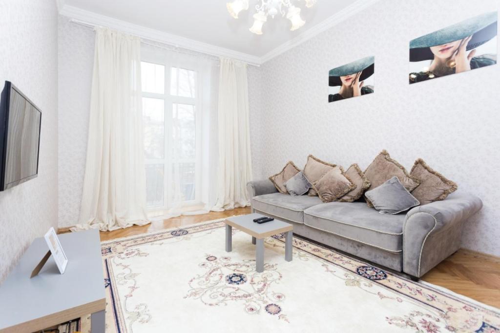 Apartment Lenina 3 Minsk Bagian luar foto